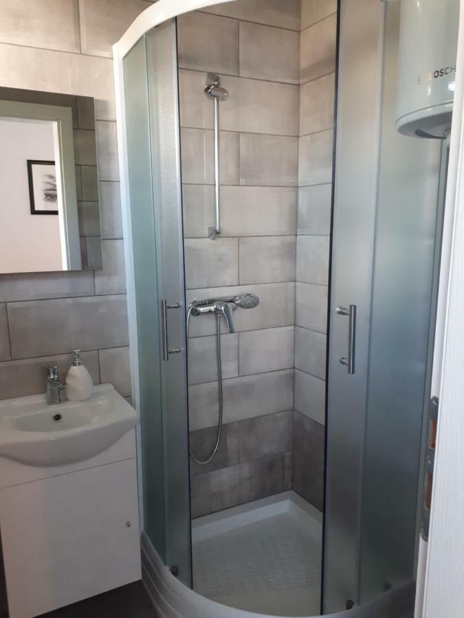Apartmani Korina สตารีกราด-ปาเคลนีซา ภายนอก รูปภาพ
