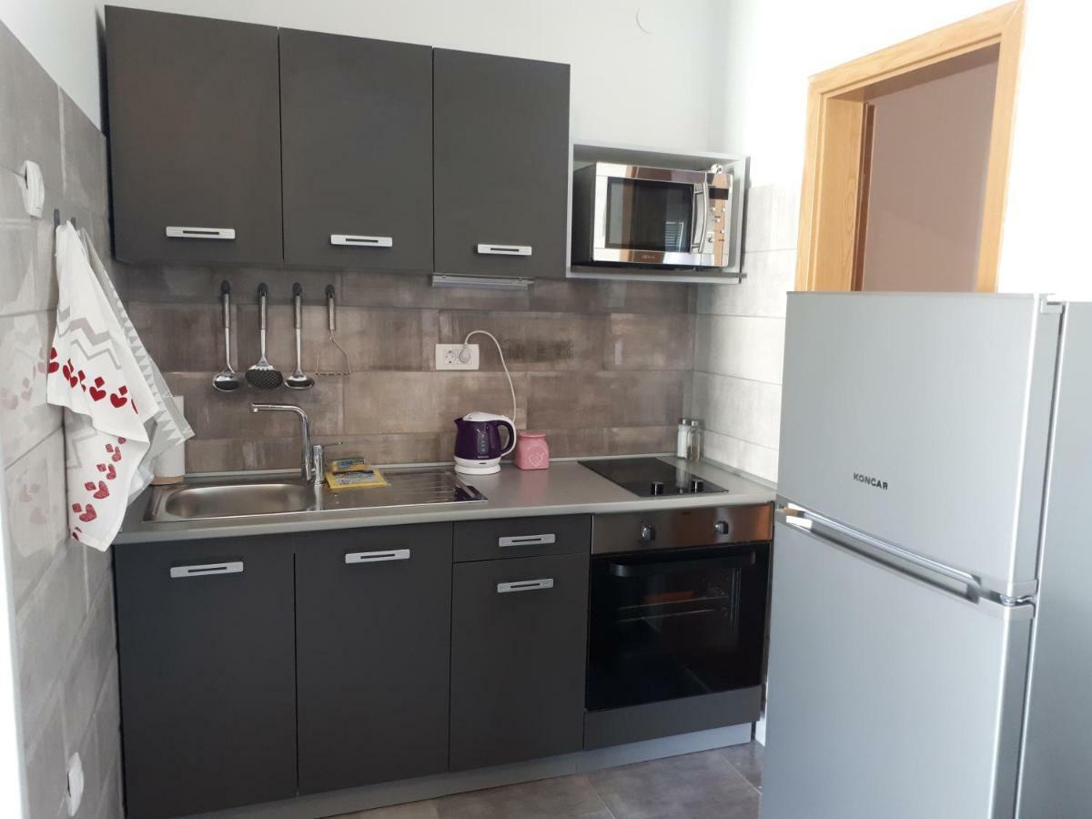 Apartmani Korina สตารีกราด-ปาเคลนีซา ภายนอก รูปภาพ