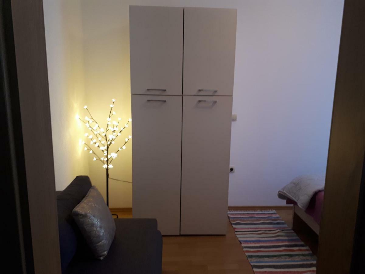Apartmani Korina สตารีกราด-ปาเคลนีซา ภายนอก รูปภาพ