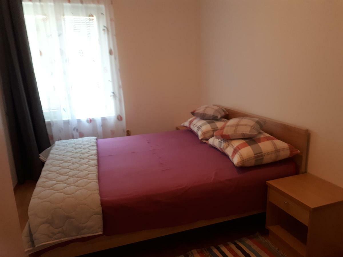 Apartmani Korina สตารีกราด-ปาเคลนีซา ภายนอก รูปภาพ