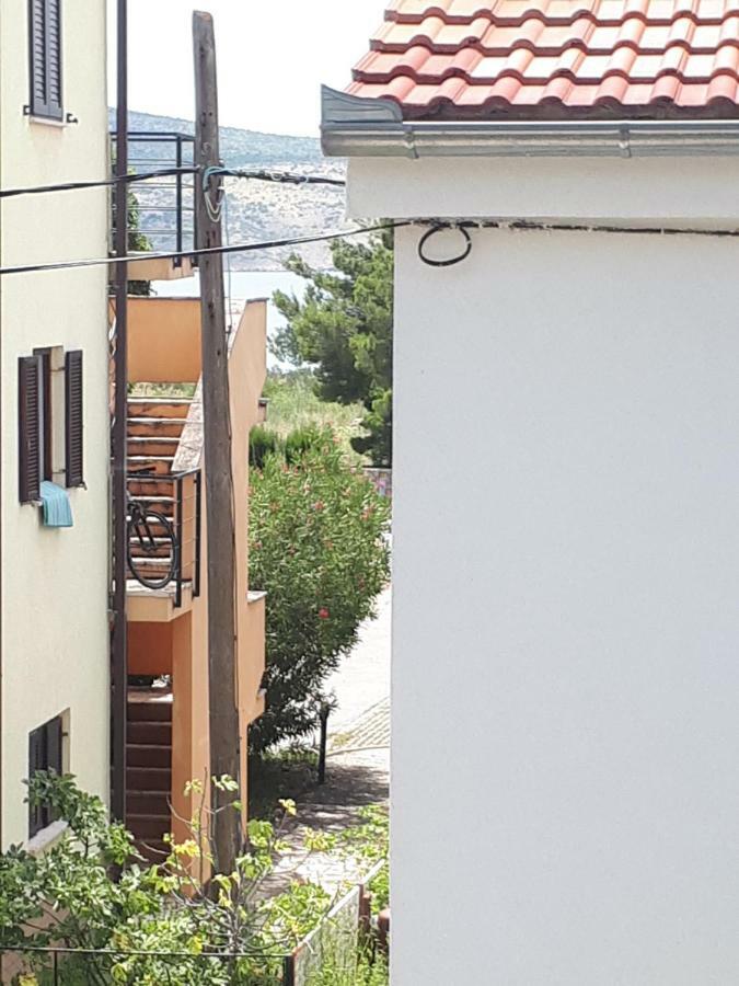 Apartmani Korina สตารีกราด-ปาเคลนีซา ภายนอก รูปภาพ