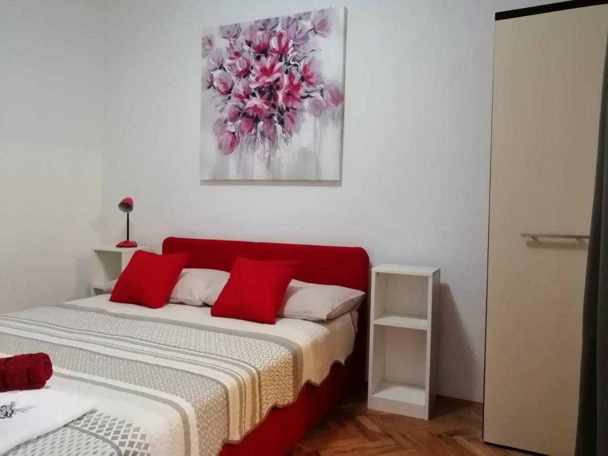 Apartmani Korina สตารีกราด-ปาเคลนีซา ภายนอก รูปภาพ