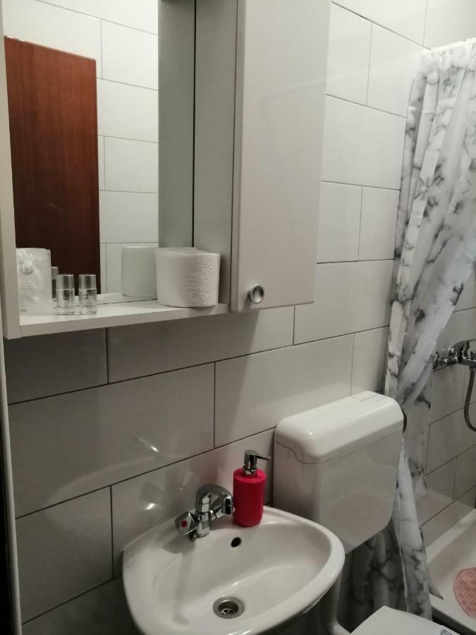 Apartmani Korina สตารีกราด-ปาเคลนีซา ภายนอก รูปภาพ