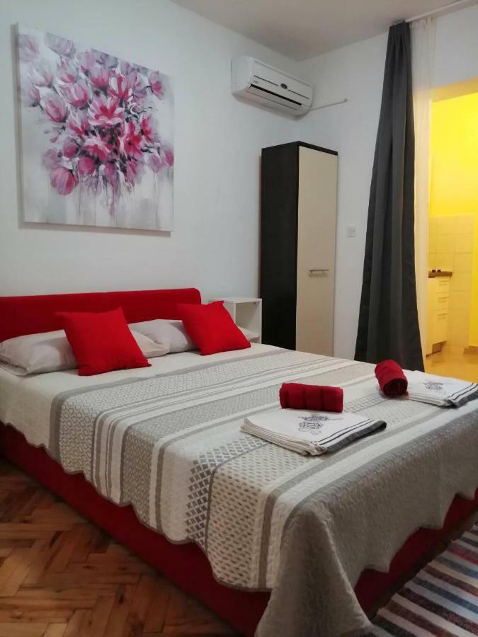 Apartmani Korina สตารีกราด-ปาเคลนีซา ภายนอก รูปภาพ